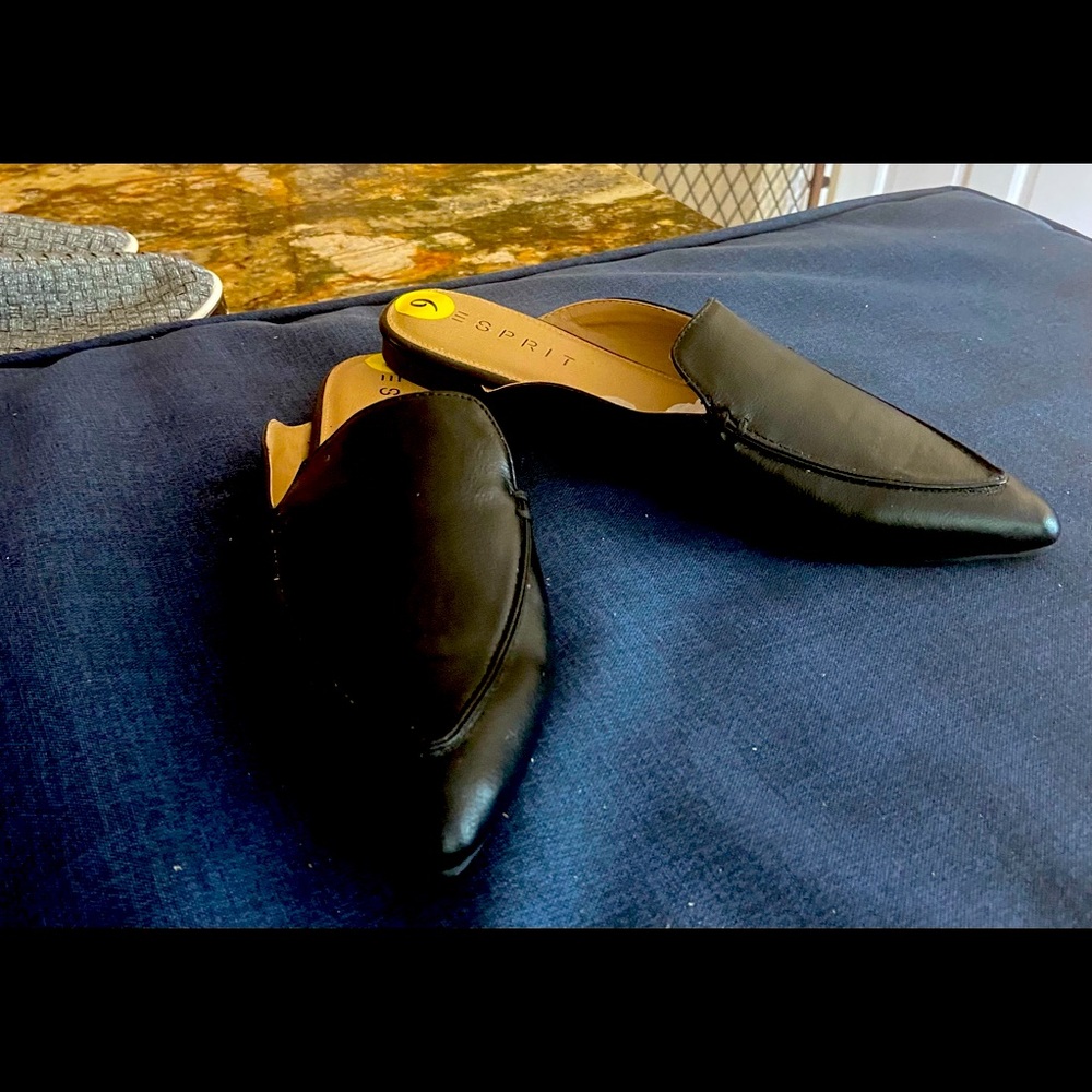 Black sandals